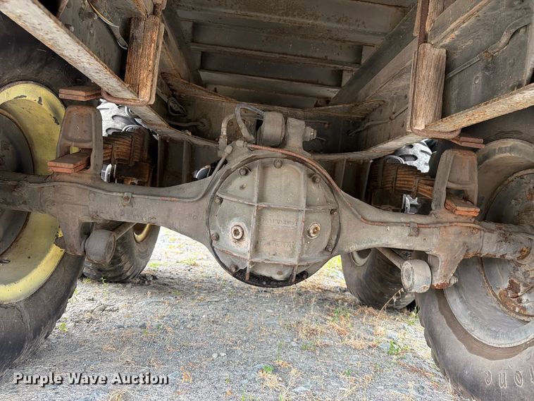 image for item YA4647 1952 GMC General flatbed truck