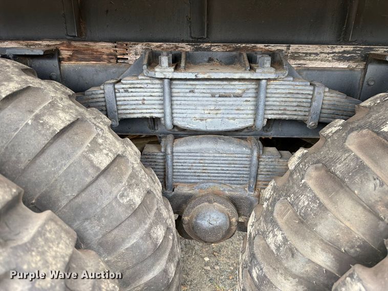 image for item YA4647 1952 GMC General flatbed truck