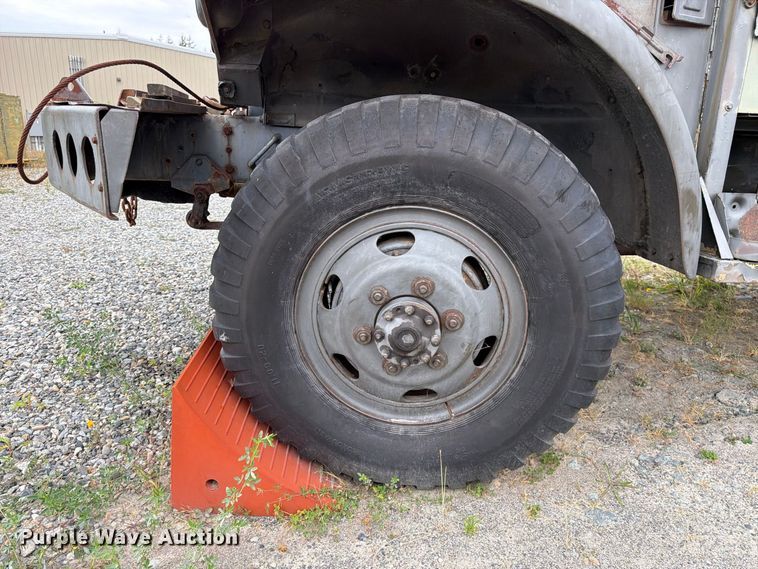 image for item YA4647 1952 GMC General flatbed truck