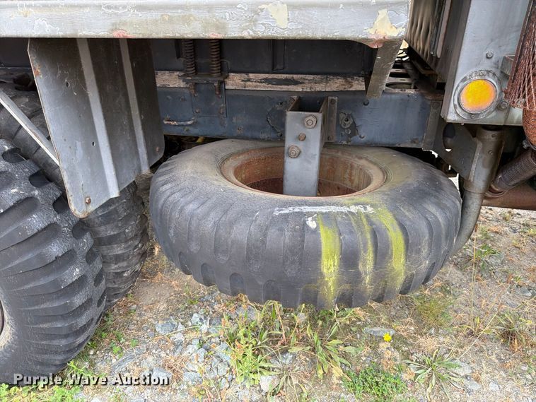 image for item YA4647 1952 GMC General flatbed truck