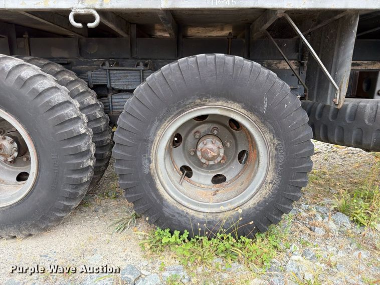 image for item YA4647 1952 GMC General flatbed truck