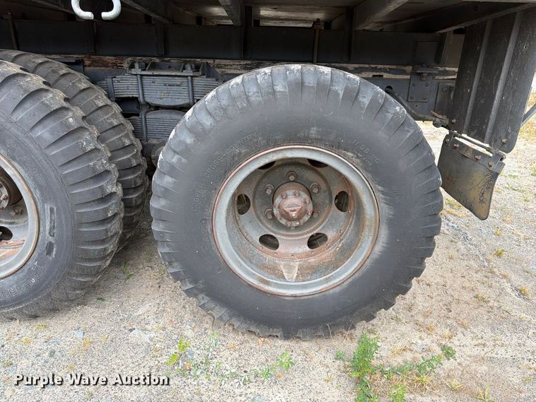 image for item YA4647 1952 GMC General flatbed truck
