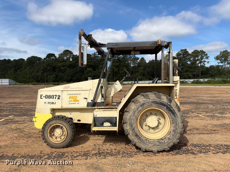 image for item YA4744 Ingersoll Rand RT708J tow tractor