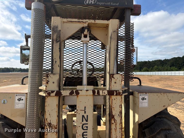 image for item YA4744 Ingersoll Rand RT708J tow tractor