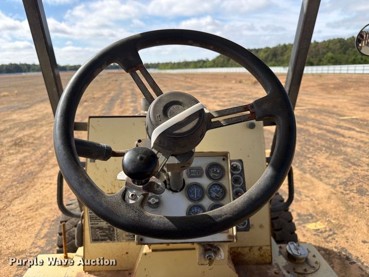 image for item YA4744 Ingersoll Rand RT708J tow tractor