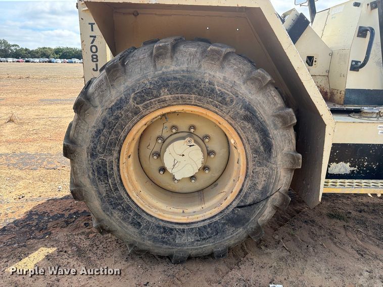 image for item YA4744 Ingersoll Rand RT708J tow tractor