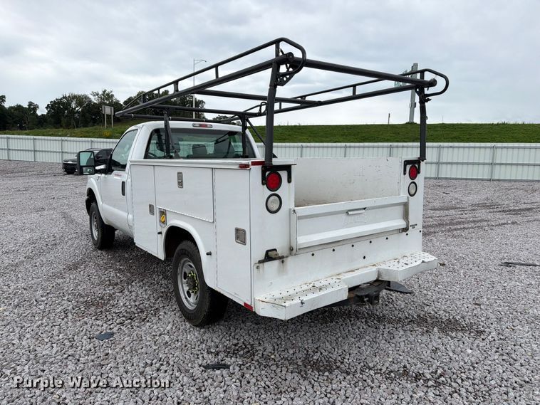 image for item YA4758 2012 Ford F250 Super Duty utility bed pickup truck