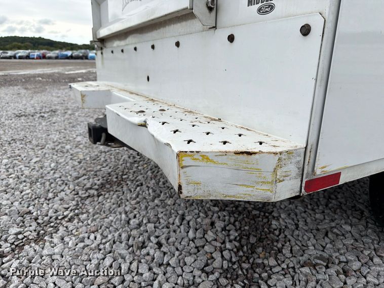 image for item YA4758 2012 Ford F250 Super Duty utility bed pickup truck
