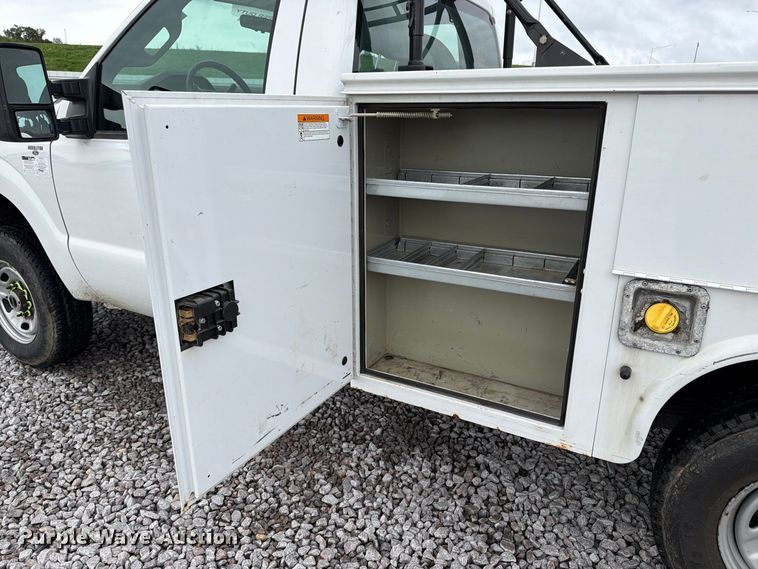 image for item YA4758 2012 Ford F250 Super Duty utility bed pickup truck