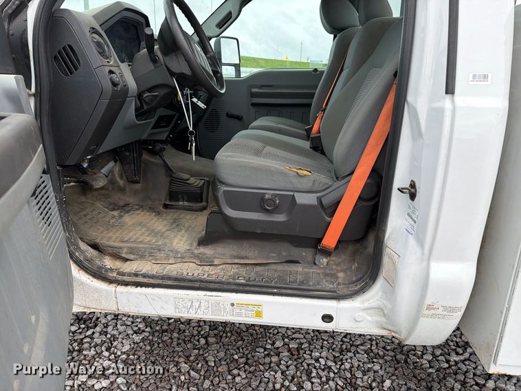 image for item YA4758 2012 Ford F250 Super Duty utility bed pickup truck