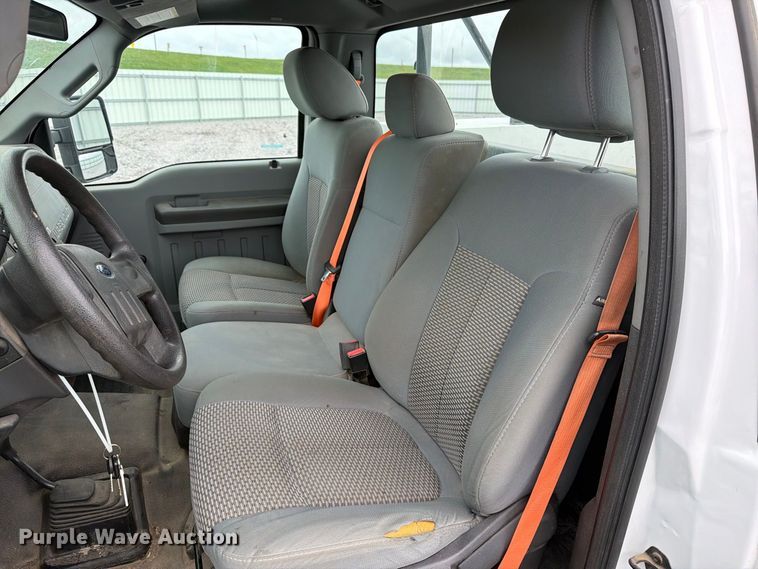 image for item YA4758 2012 Ford F250 Super Duty utility bed pickup truck