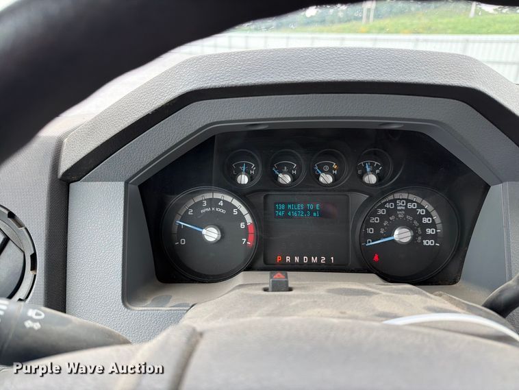 image for item YA4758 2012 Ford F250 Super Duty utility bed pickup truck