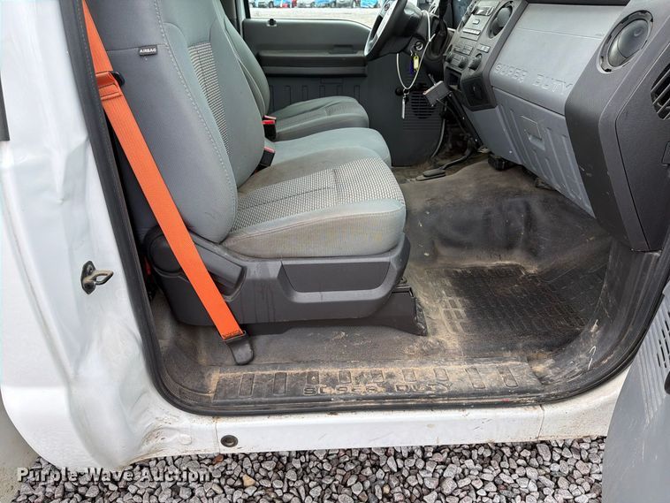 image for item YA4758 2012 Ford F250 Super Duty utility bed pickup truck