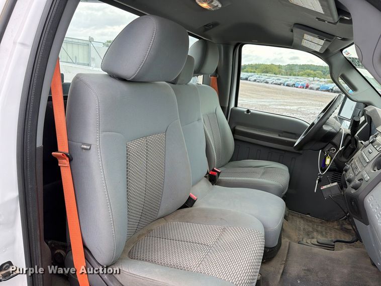 image for item YA4758 2012 Ford F250 Super Duty utility bed pickup truck