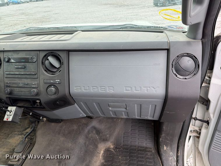 image for item YA4758 2012 Ford F250 Super Duty utility bed pickup truck