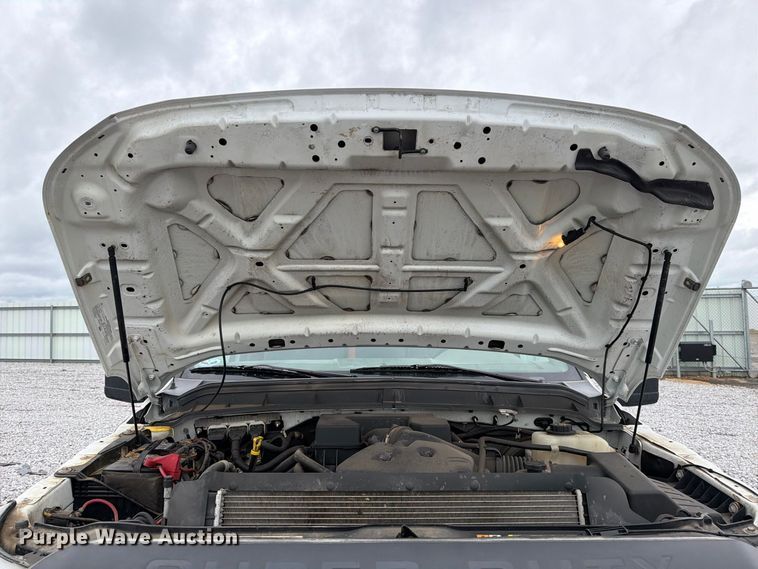 image for item YA4758 2012 Ford F250 Super Duty utility bed pickup truck