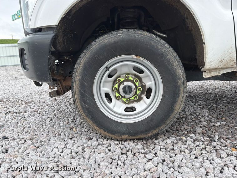 image for item YA4758 2012 Ford F250 Super Duty utility bed pickup truck