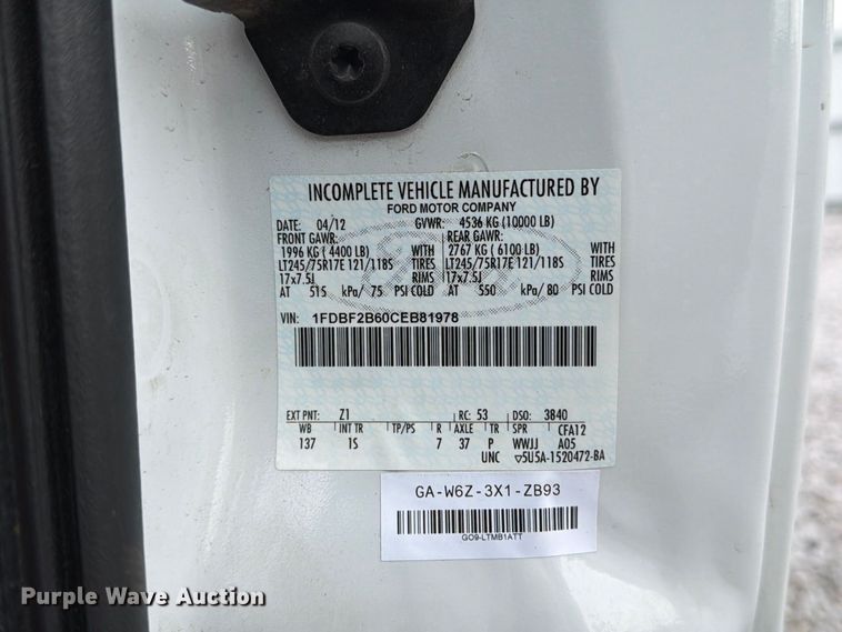 image for item YA4758 2012 Ford F250 Super Duty utility bed pickup truck