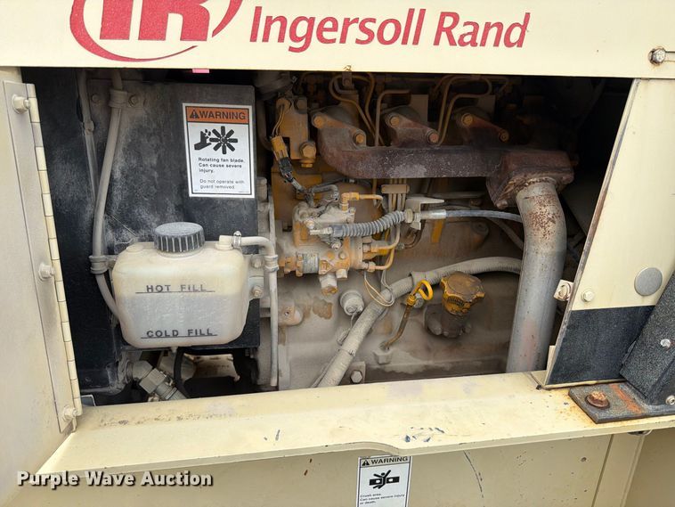 image for item YA4922 1992 Ingersoll-Rand T-708J tow tractor