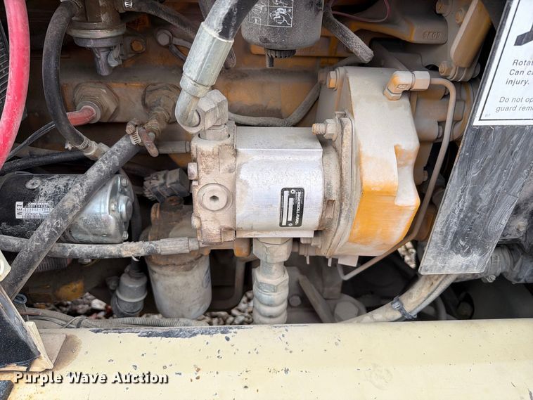 image for item YA4922 1992 Ingersoll-Rand T-708J tow tractor