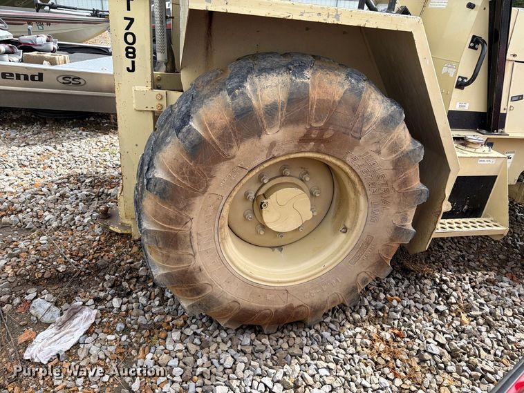 image for item YA4922 1992 Ingersoll-Rand T-708J tow tractor