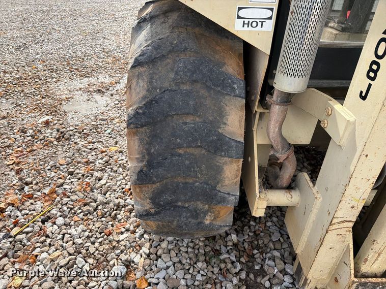 image for item YA4922 1992 Ingersoll-Rand T-708J tow tractor