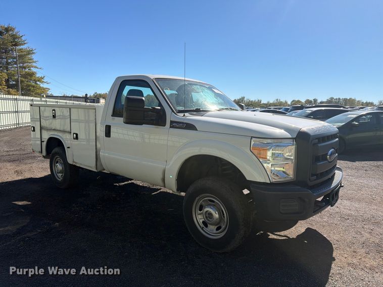 image for item YA5121 2015 Ford F250 Super Duty utility bed pickup truck