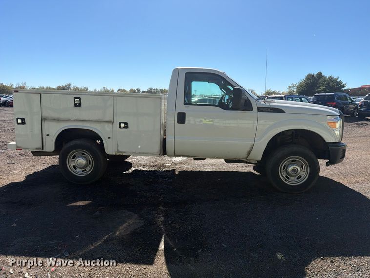 image for item YA5121 2015 Ford F250 Super Duty utility bed pickup truck