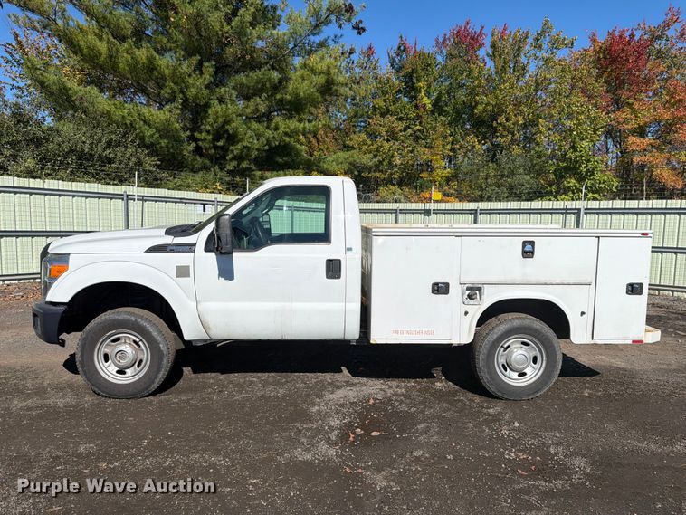 image for item YA5121 2015 Ford F250 Super Duty utility bed pickup truck