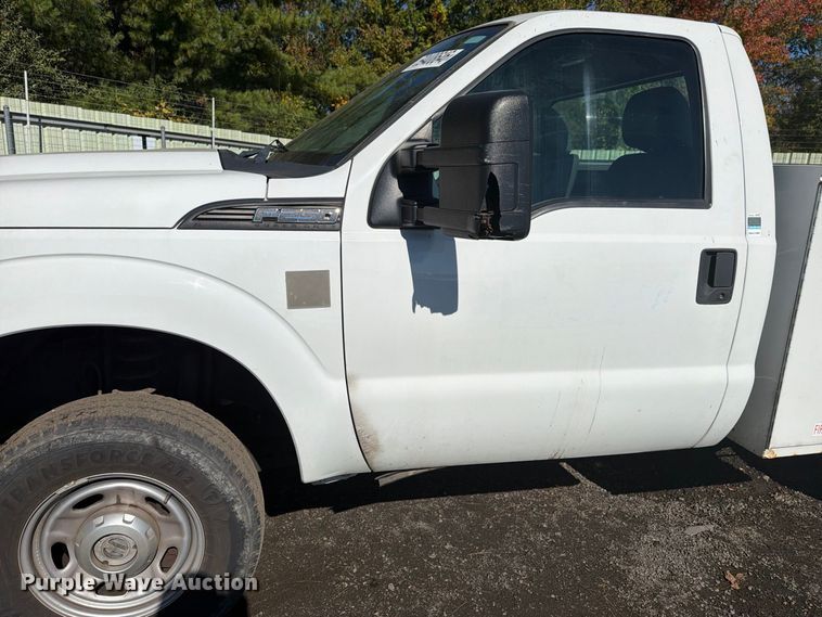image for item YA5121 2015 Ford F250 Super Duty utility bed pickup truck