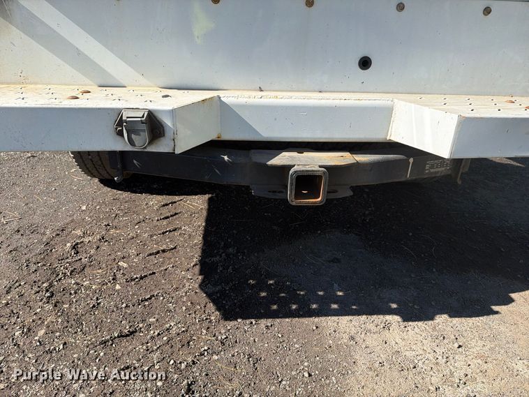 image for item YA5121 2015 Ford F250 Super Duty utility bed pickup truck
