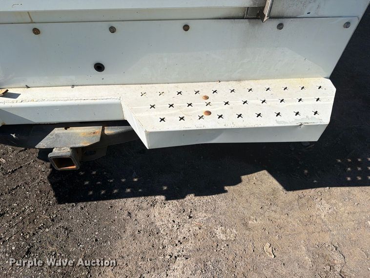 image for item YA5121 2015 Ford F250 Super Duty utility bed pickup truck