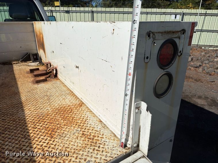image for item YA5121 2015 Ford F250 Super Duty utility bed pickup truck