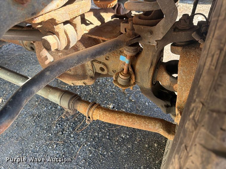 image for item YA5121 2015 Ford F250 Super Duty utility bed pickup truck