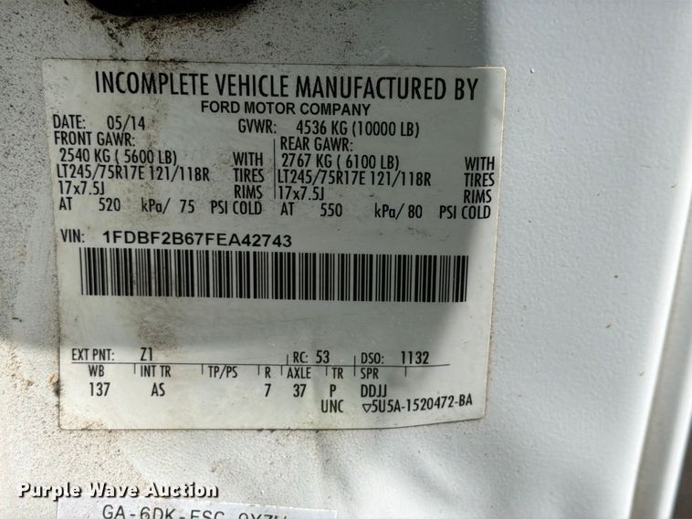 image for item YA5121 2015 Ford F250 Super Duty utility bed pickup truck