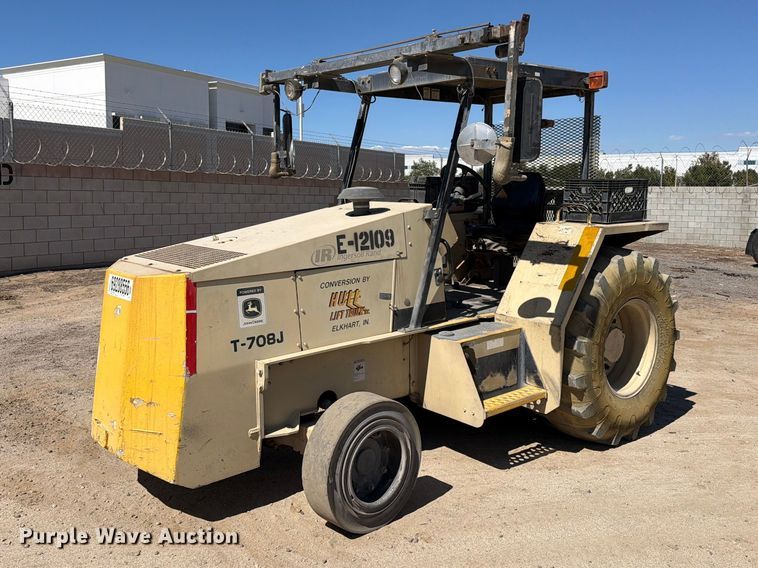 image for item YA5143 2006 Ingersoll Rand T708J tow tractor