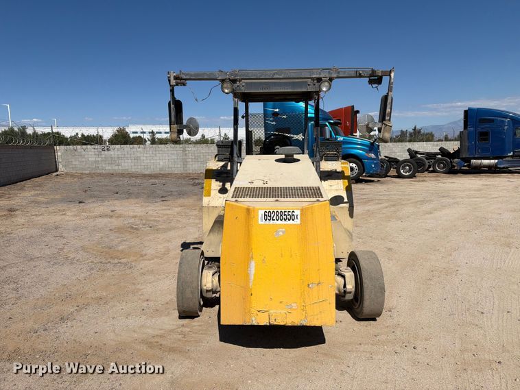 image for item YA5143 2006 Ingersoll Rand T708J tow tractor