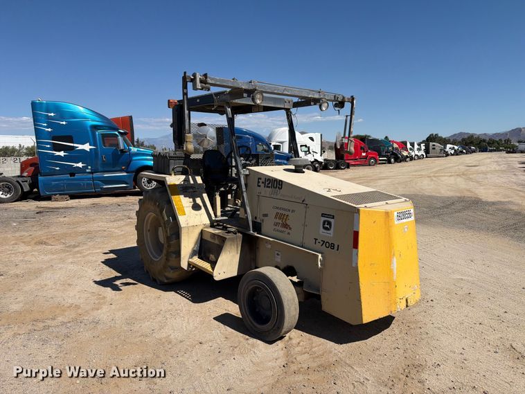 image for item YA5143 2006 Ingersoll Rand T708J tow tractor