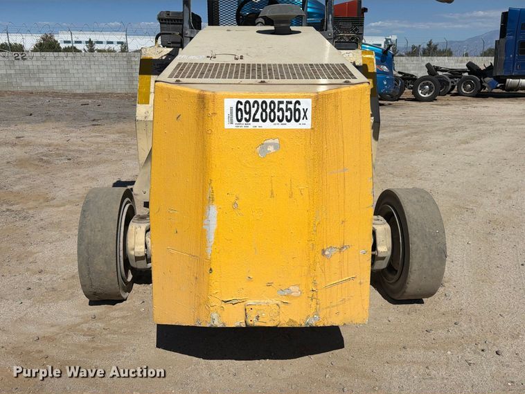 image for item YA5143 2006 Ingersoll Rand T708J tow tractor