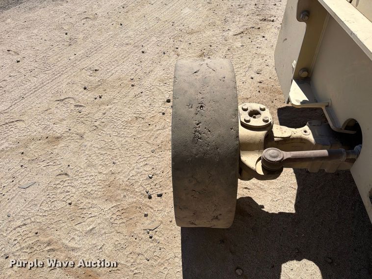 image for item YA5143 2006 Ingersoll Rand T708J tow tractor