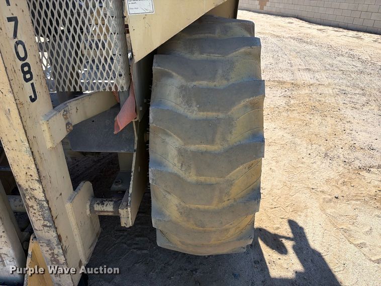 image for item YA5143 2006 Ingersoll Rand T708J tow tractor