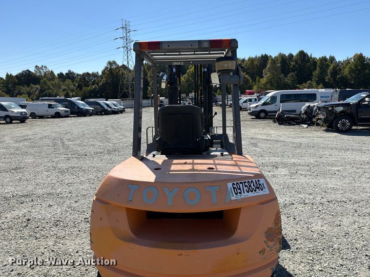 image for item YA5218 2005 Toyota 45 forklift