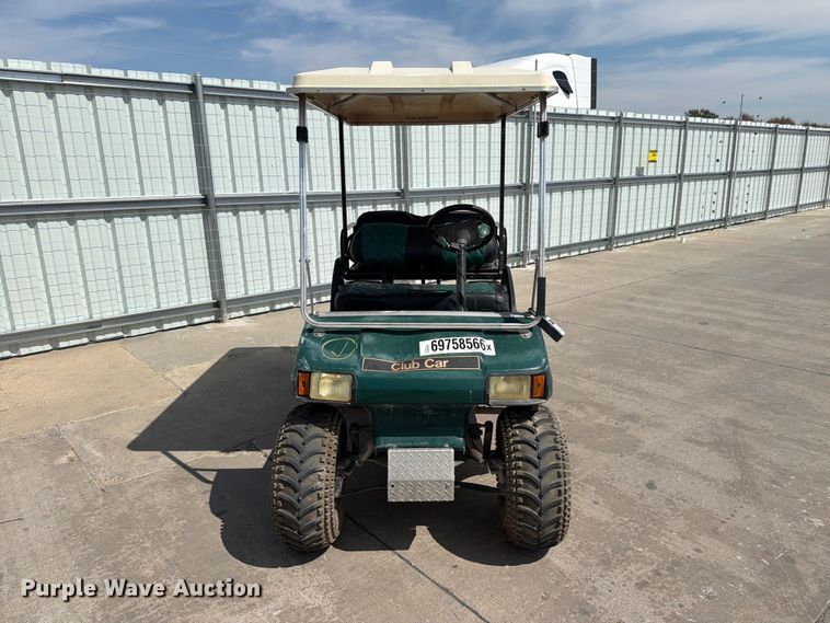 image for item YA5222 2007 Club car EZGO golf cart