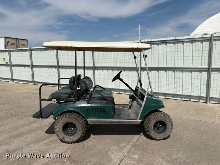 image for item YA5222 2007 Club car EZGO golf cart