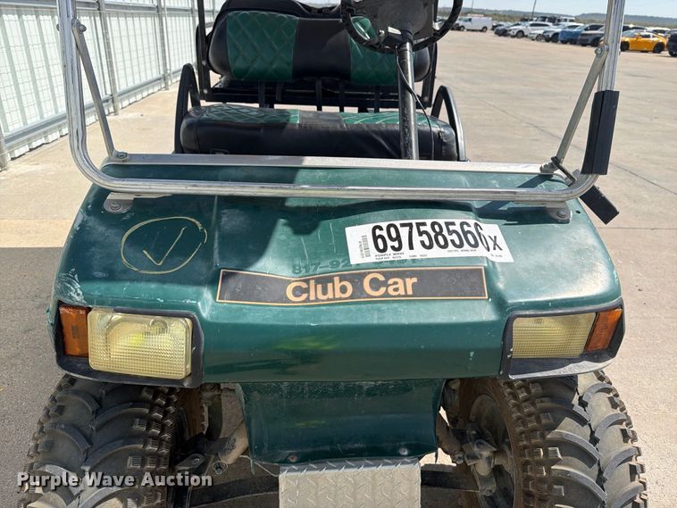 image for item YA5222 2007 Club car EZGO golf cart