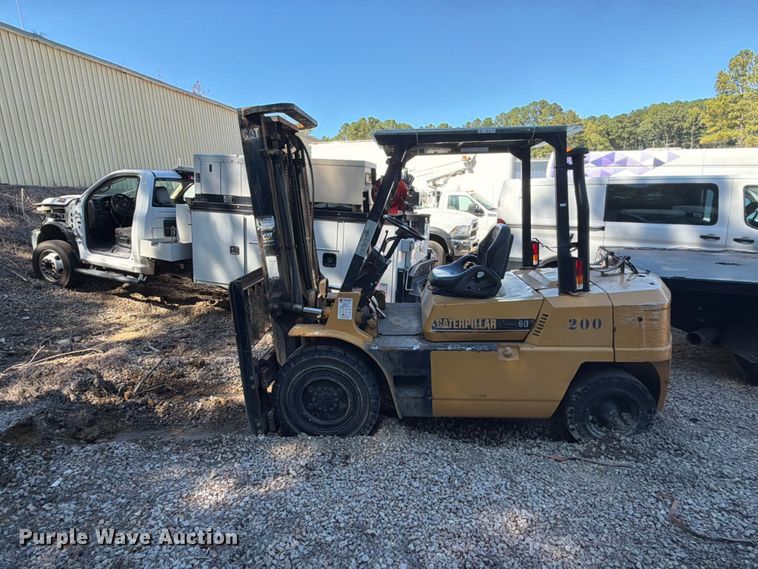 image for item YA5356 1993 Caterpillar GPL40 forklift