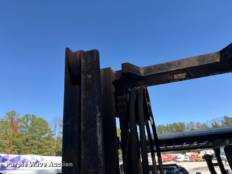 image for item YA5356 1993 Caterpillar GPL40 forklift