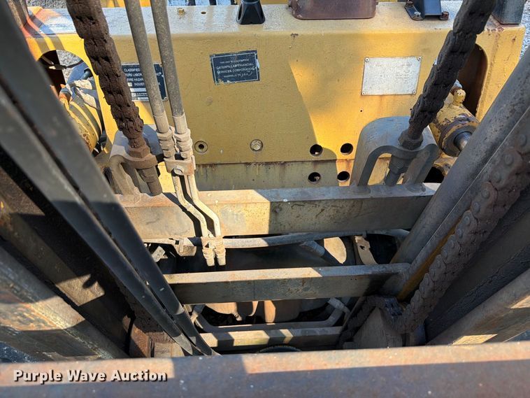 image for item YA5356 1993 Caterpillar GPL40 forklift