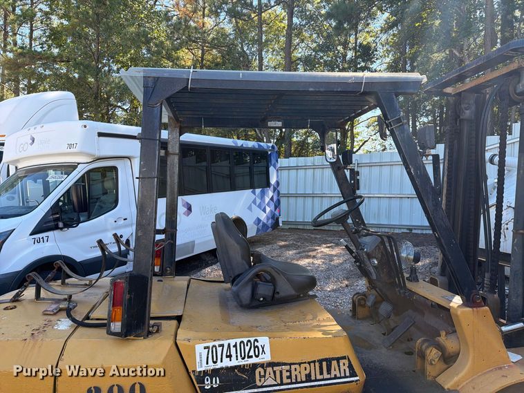 image for item YA5356 1993 Caterpillar GPL40 forklift