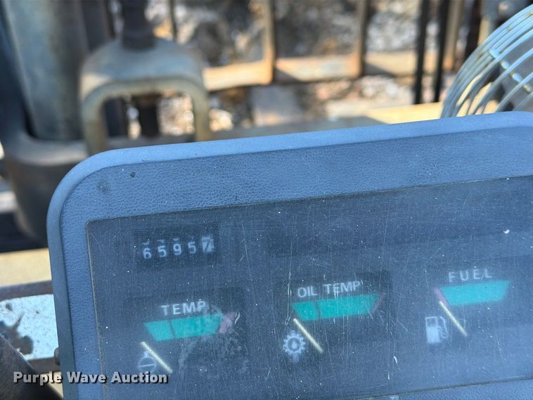 image for item YA5356 1993 Caterpillar GPL40 forklift